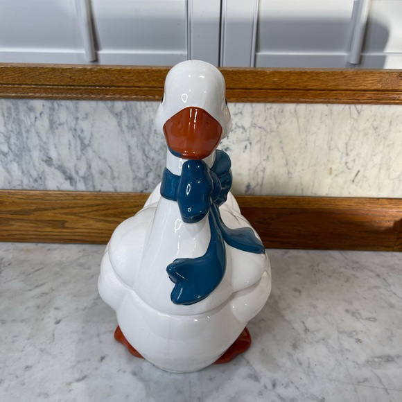 New in Box vintage ceramic Mother Goose cookie jar with a blue bow - Picture 7 of 11